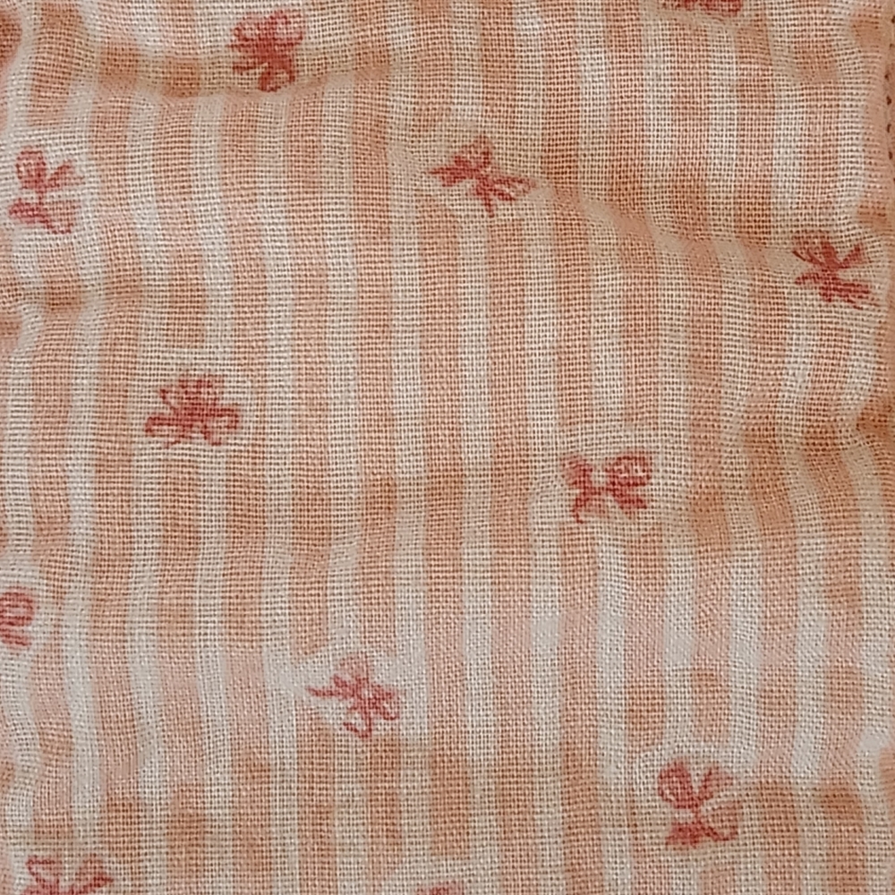 Chic Pink Quilt with Ruffle Edges - Picture 2 of 3